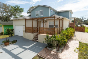 Casa Tranquila 2 bedroom 1 and half bath 1st floor apt sleeps 2-4